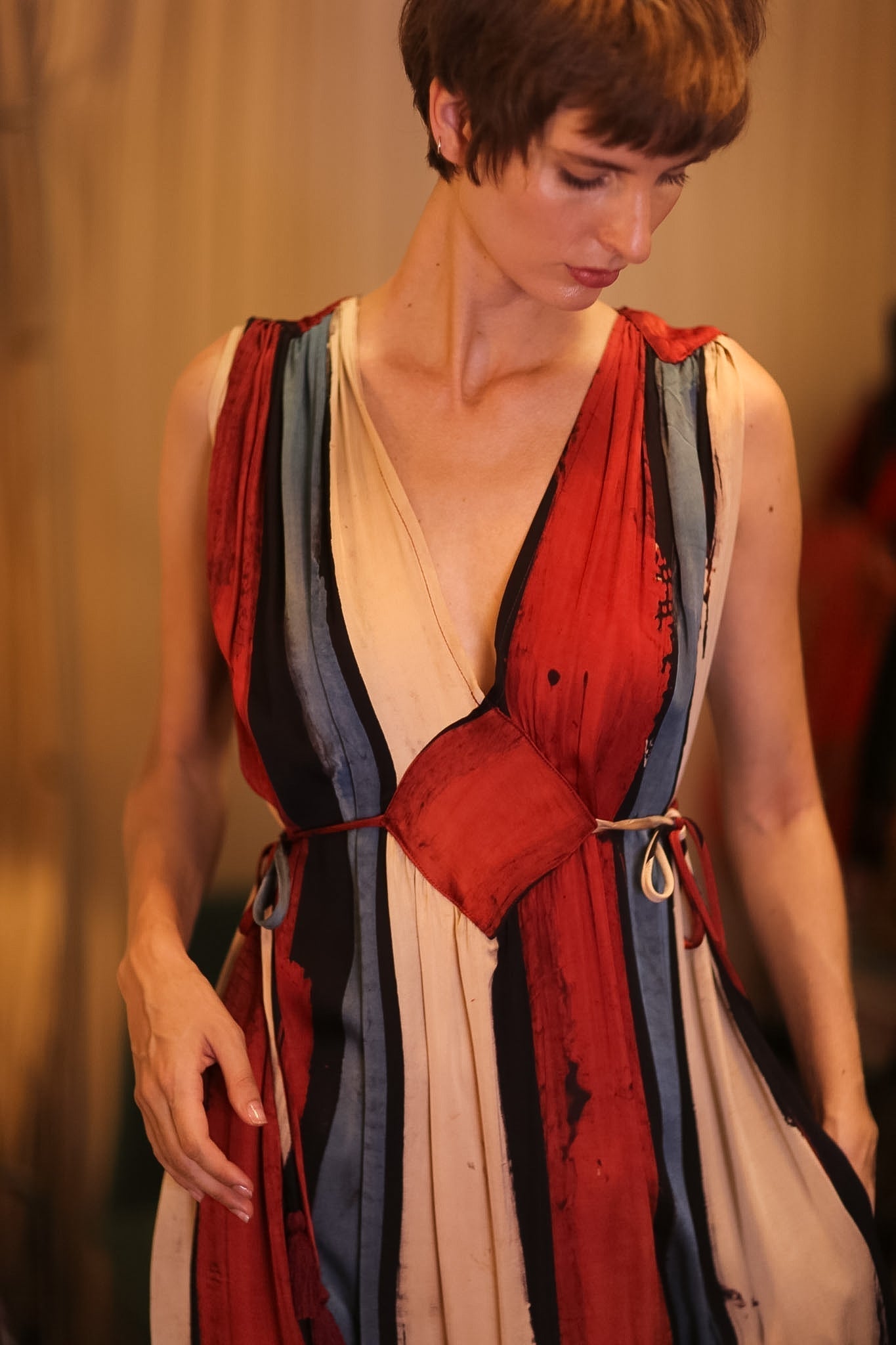 VICTORIA SILK DRESS STRATA - BANGKOK TAILOR CLOTHING STORE - HANDMADE CLOTHING