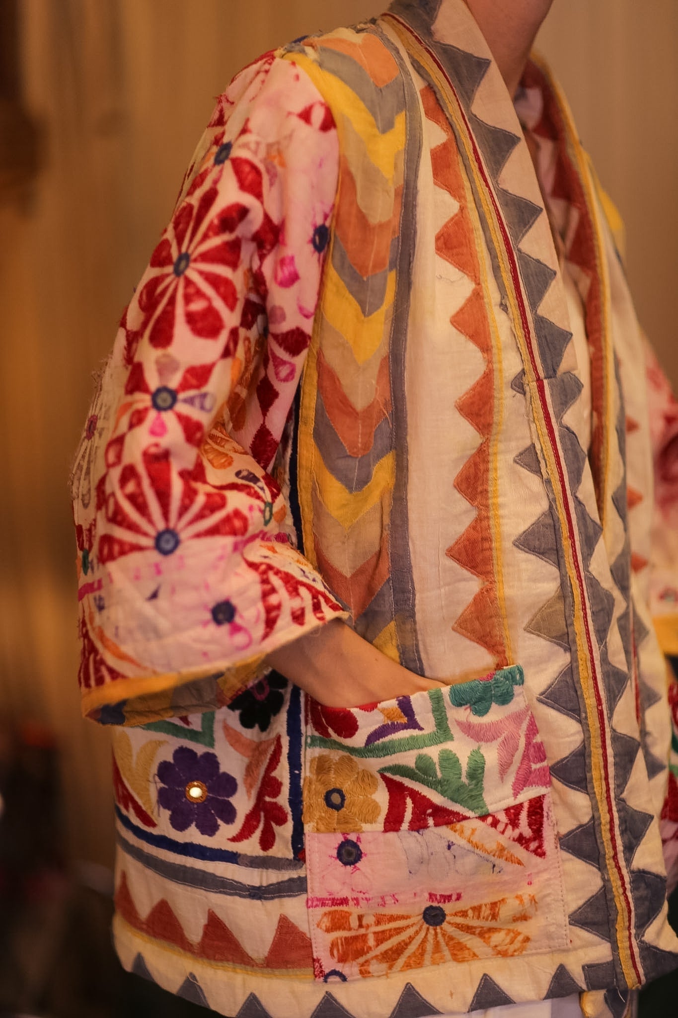 VINTAGE ANTIQUE EMBROIDERED SHORT KIMONO AMBERT - MOMO STUDIO BERLIN - Berlin Concept Store - sustainable & ethical fashion