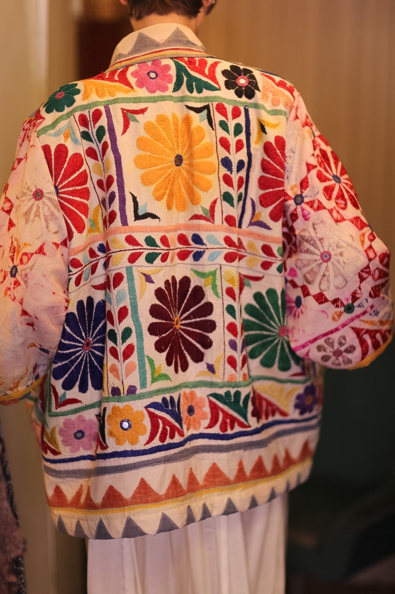 VINTAGE ANTIQUE EMBROIDERED SHORT KIMONO AMBERT - MOMO STUDIO BERLIN - Berlin Concept Store - sustainable & ethical fashion