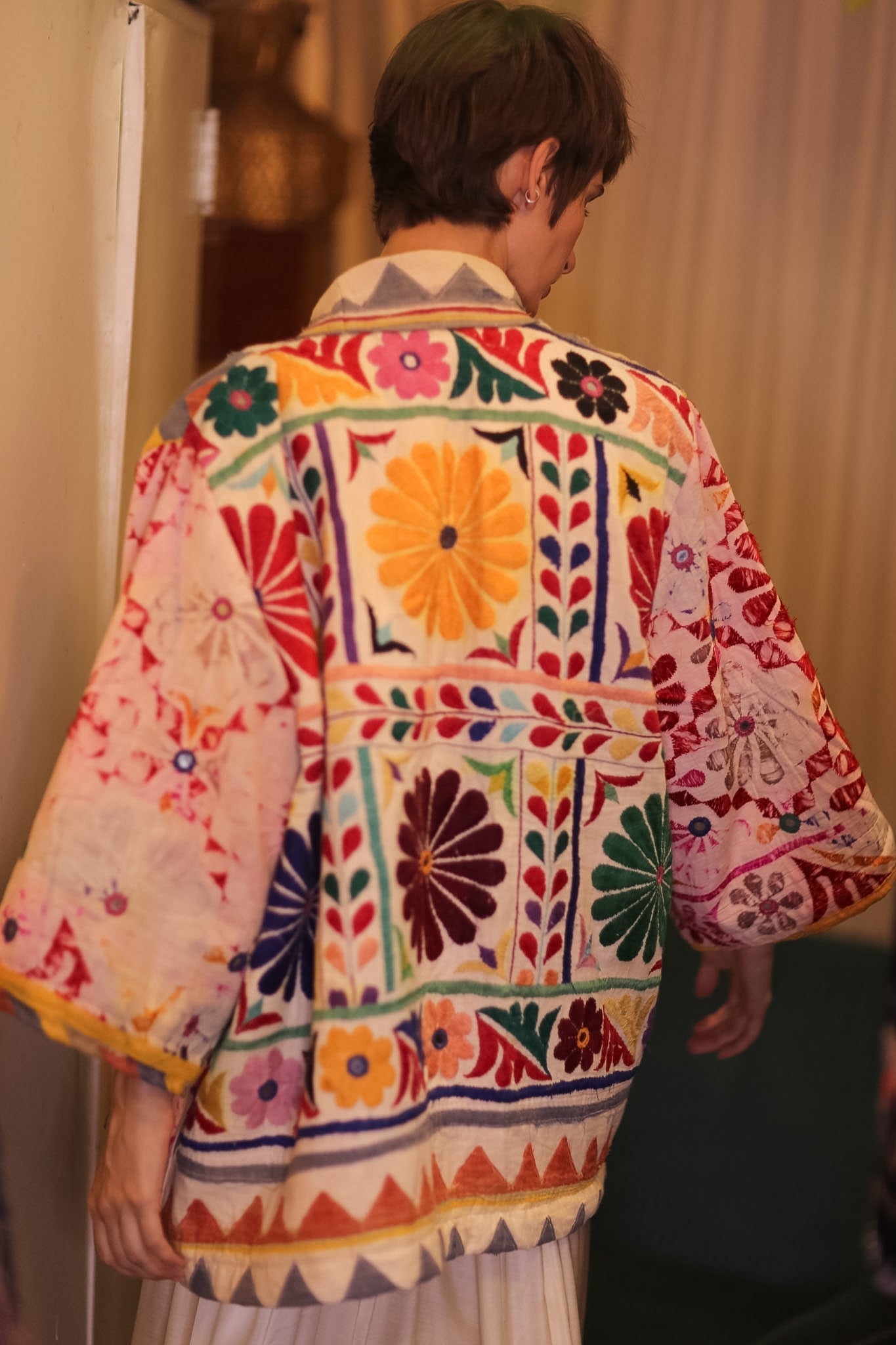 VINTAGE ANTIQUE EMBROIDERED SHORT KIMONO AMBERT - MOMO STUDIO BERLIN - Berlin Concept Store - sustainable & ethical fashion