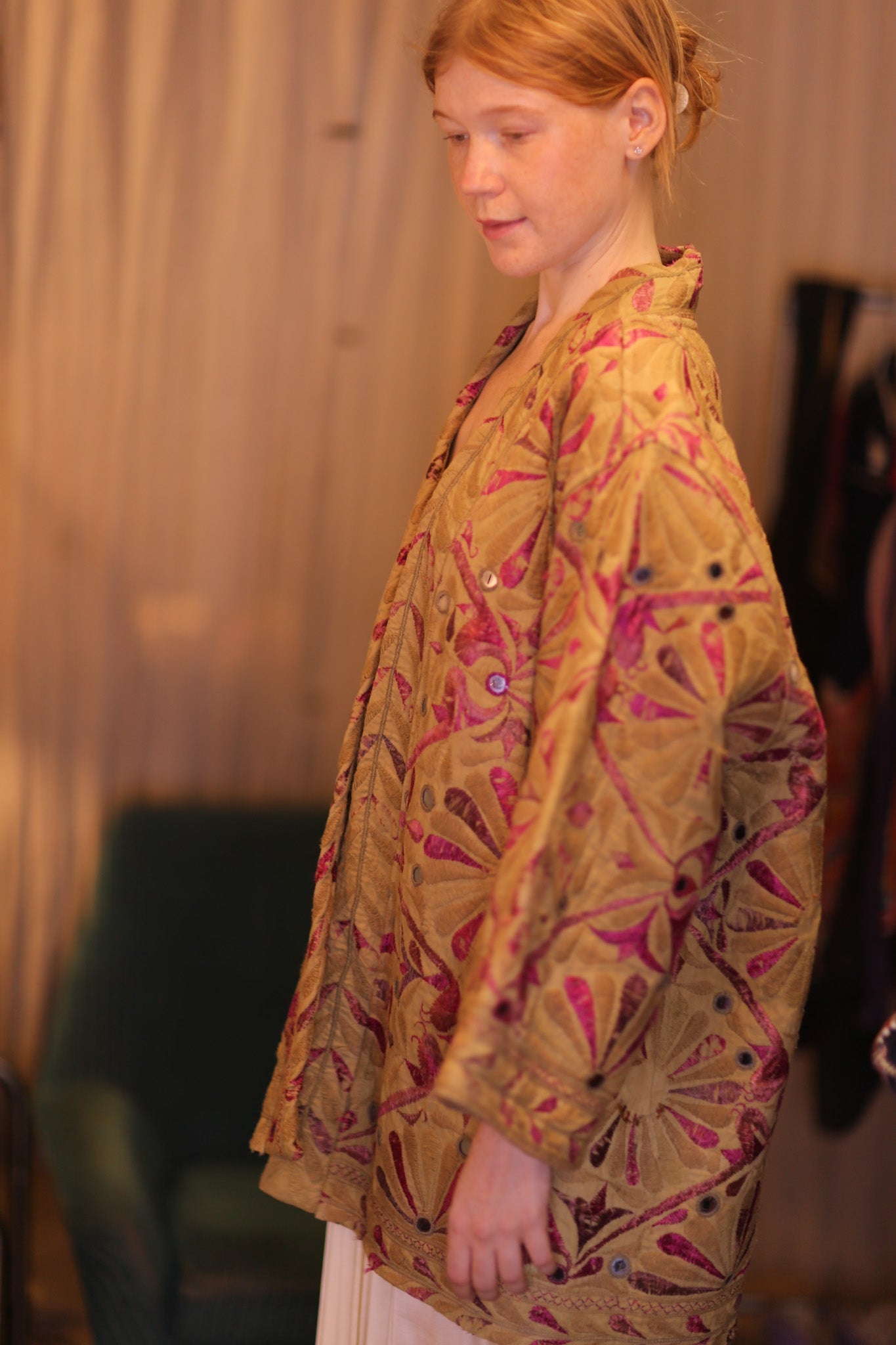 VINTAGE STYLE EMBROIDERED SHORT KIMONO MIAKA - MOMO STUDIO BERLIN - Berlin Concept Store - sustainable & ethical fashion