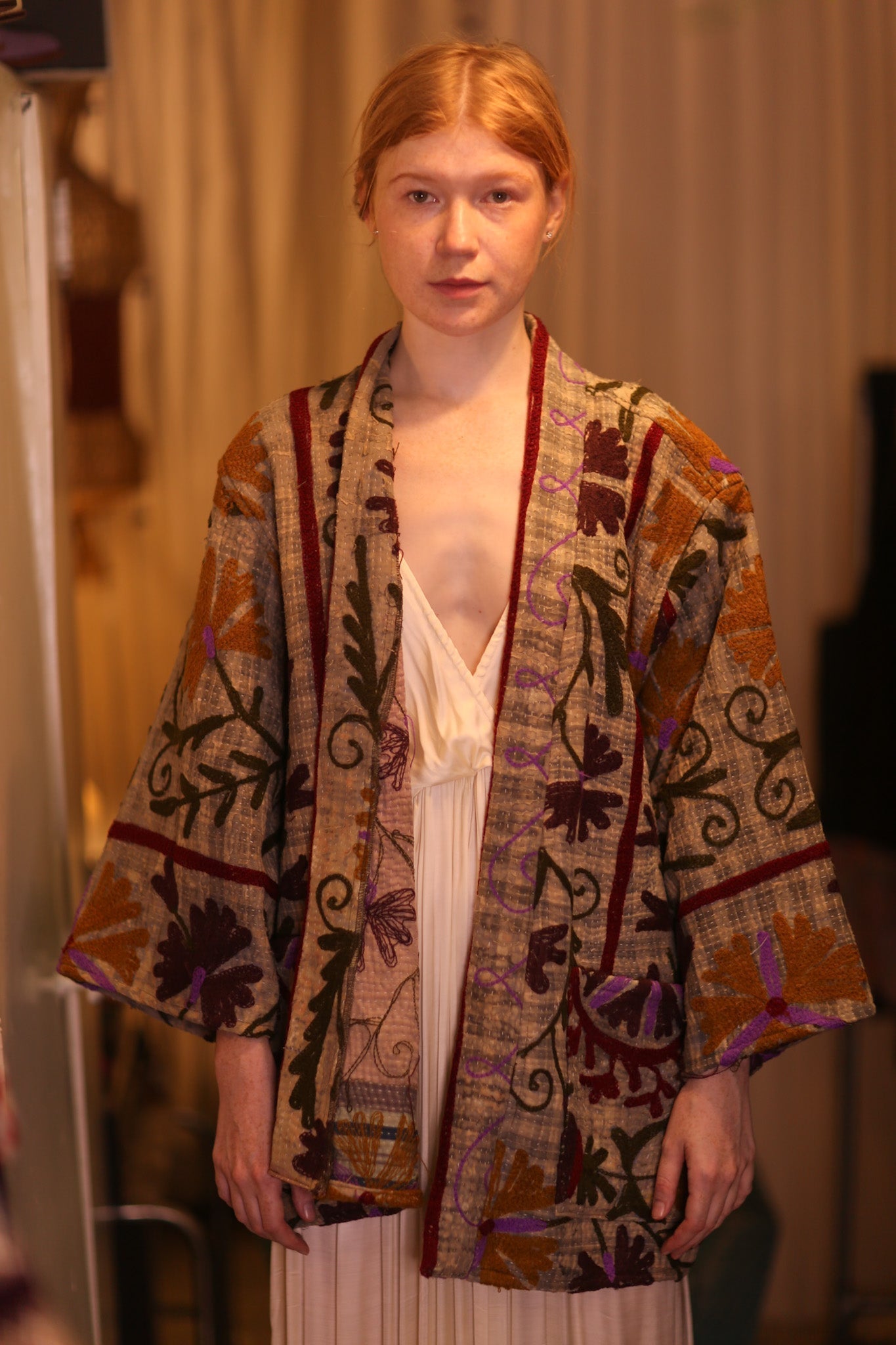 VINTAGE STYLE EMBROIDERED SHORT KIMONO MONTY HUĀ - MOMO STUDIO BERLIN - Berlin Concept Store - sustainable & ethical fashion