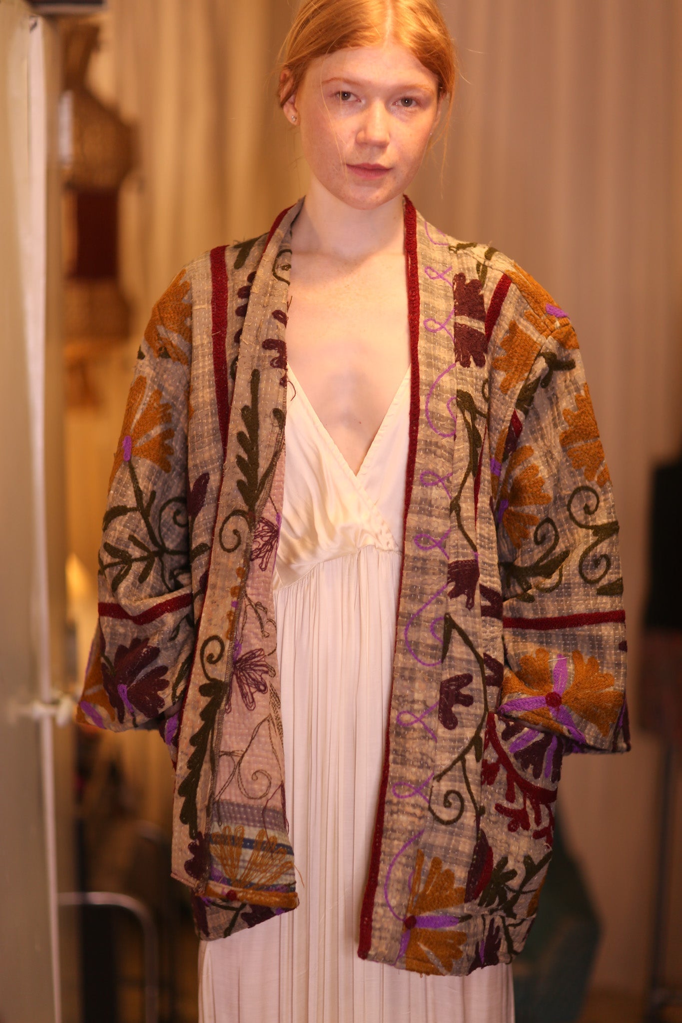 VINTAGE STYLE EMBROIDERED SHORT KIMONO MONTY HUĀ - MOMO STUDIO BERLIN - Berlin Concept Store - sustainable & ethical fashion