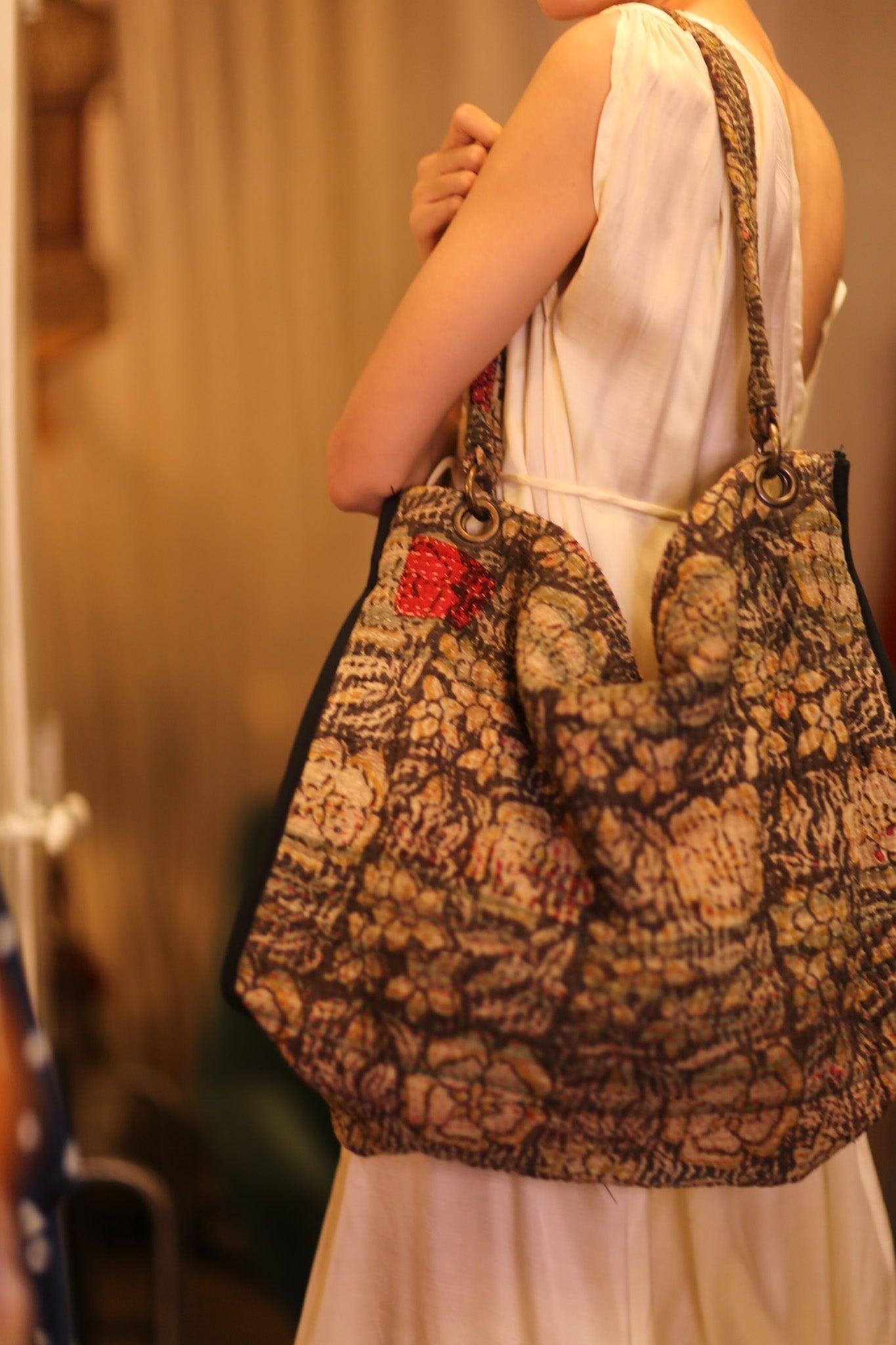 VINTAGE STYLE KANTHA BAG FLAM - MOMO STUDIO BERLIN - Berlin Concept Store - sustainable & ethical fashion
