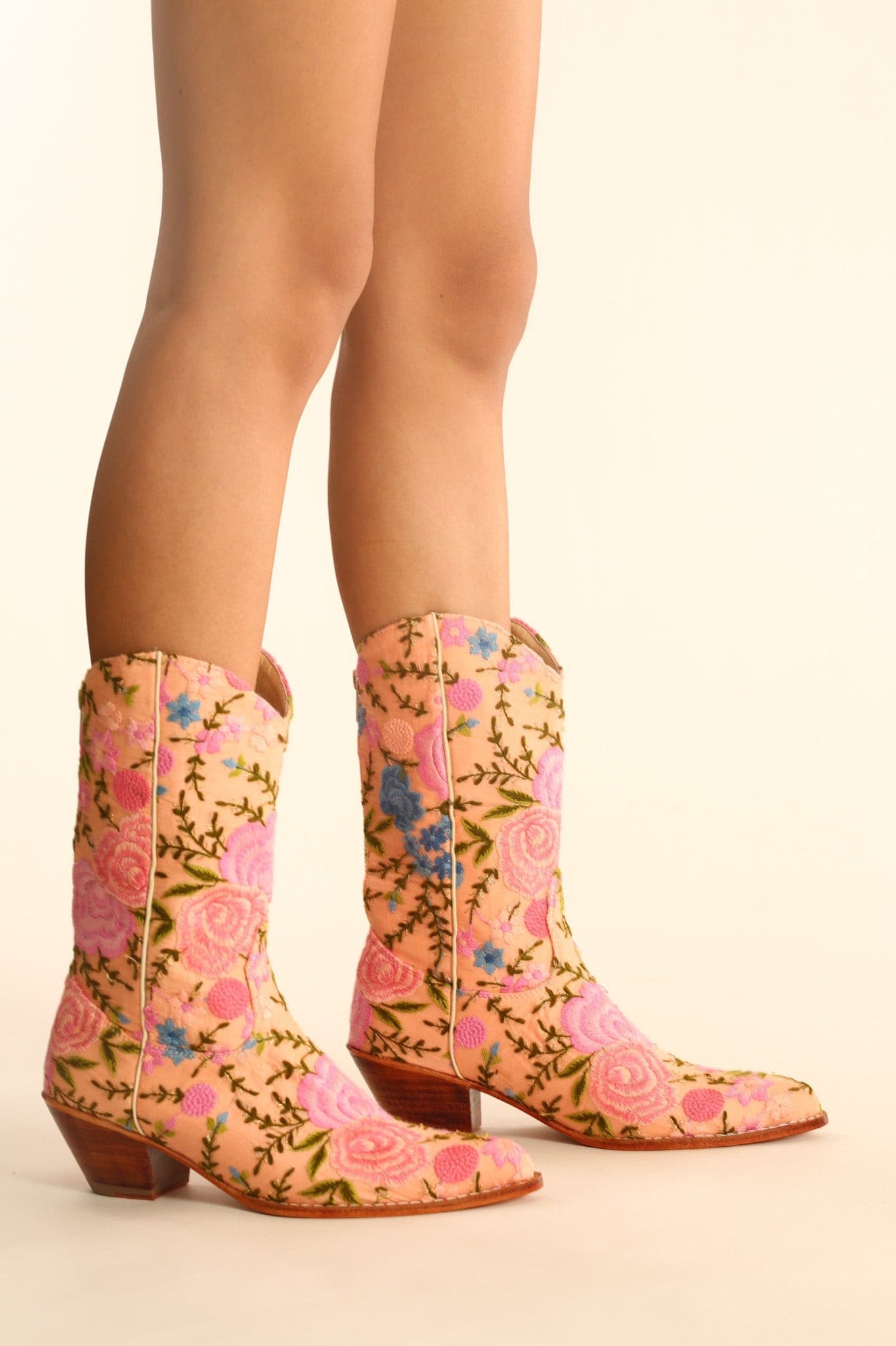 WESTERN EMBROIDERED BOOTS AENNA - MOMO STUDIO BERLIN - Berlin Concept Store - sustainable & ethical fashion