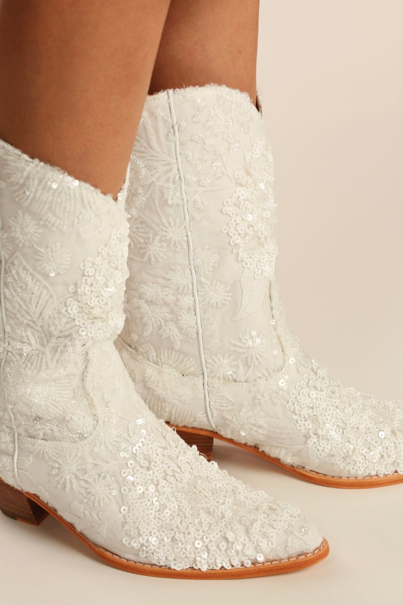 WHITE EMBROIDERED SEQUIN WEDDING BOOTS ODE - MOMO STUDIO BERLIN - Berlin Concept Store - sustainable & ethical fashion