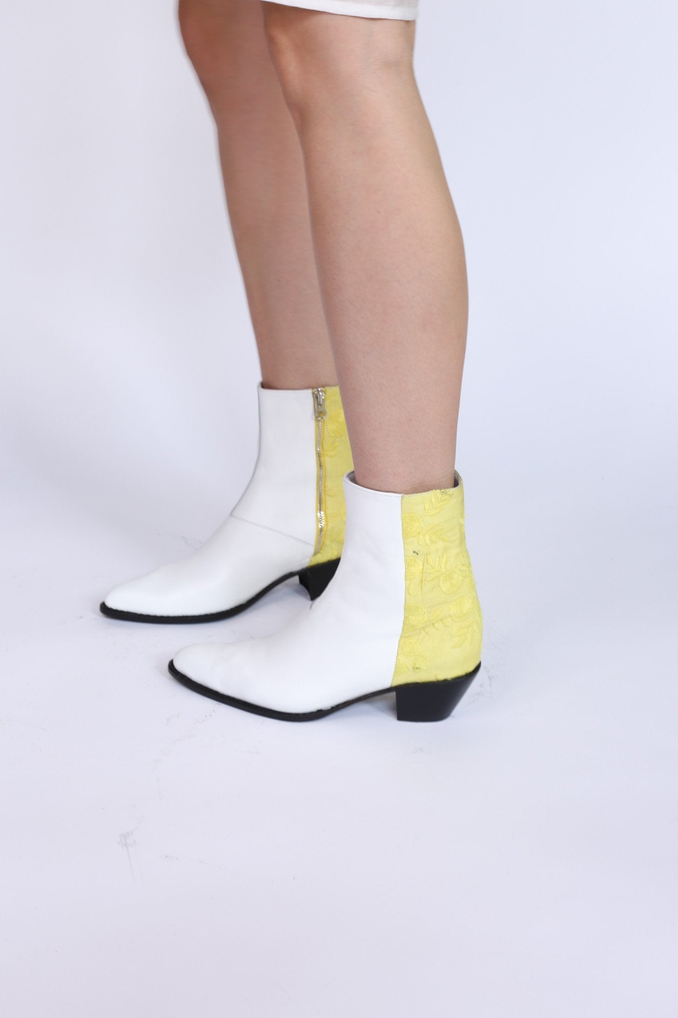 WHITE LEATHER YELLOW EMBROIDERED FABRIC BOOTS AGNETHA - MOMO STUDIO BERLIN - Berlin Concept Store - sustainable & ethical fashion