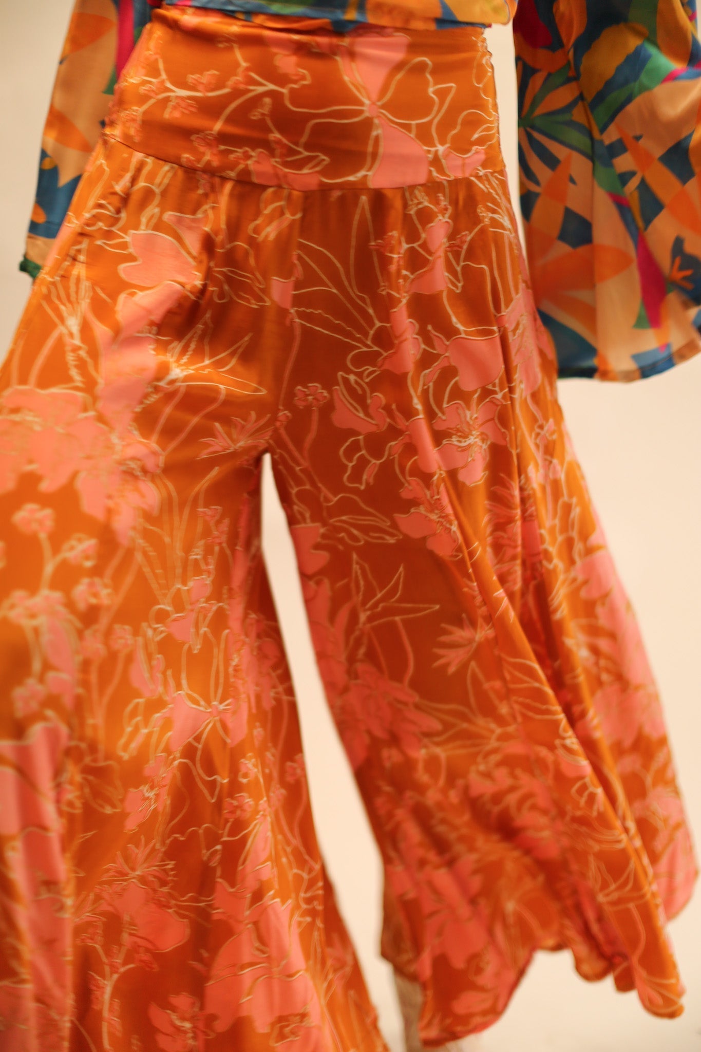 WIDE LEG BLOCK PRINT SILK PANTS RUBY - MOMO STUDIO BERLIN - Berlin Concept Store - sustainable & ethical fashion