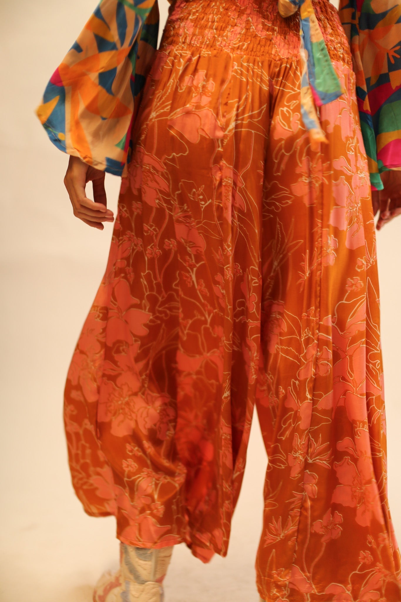 WIDE LEG BLOCK PRINT SILK PANTS RUBY - MOMO STUDIO BERLIN - Berlin Concept Store - sustainable & ethical fashion