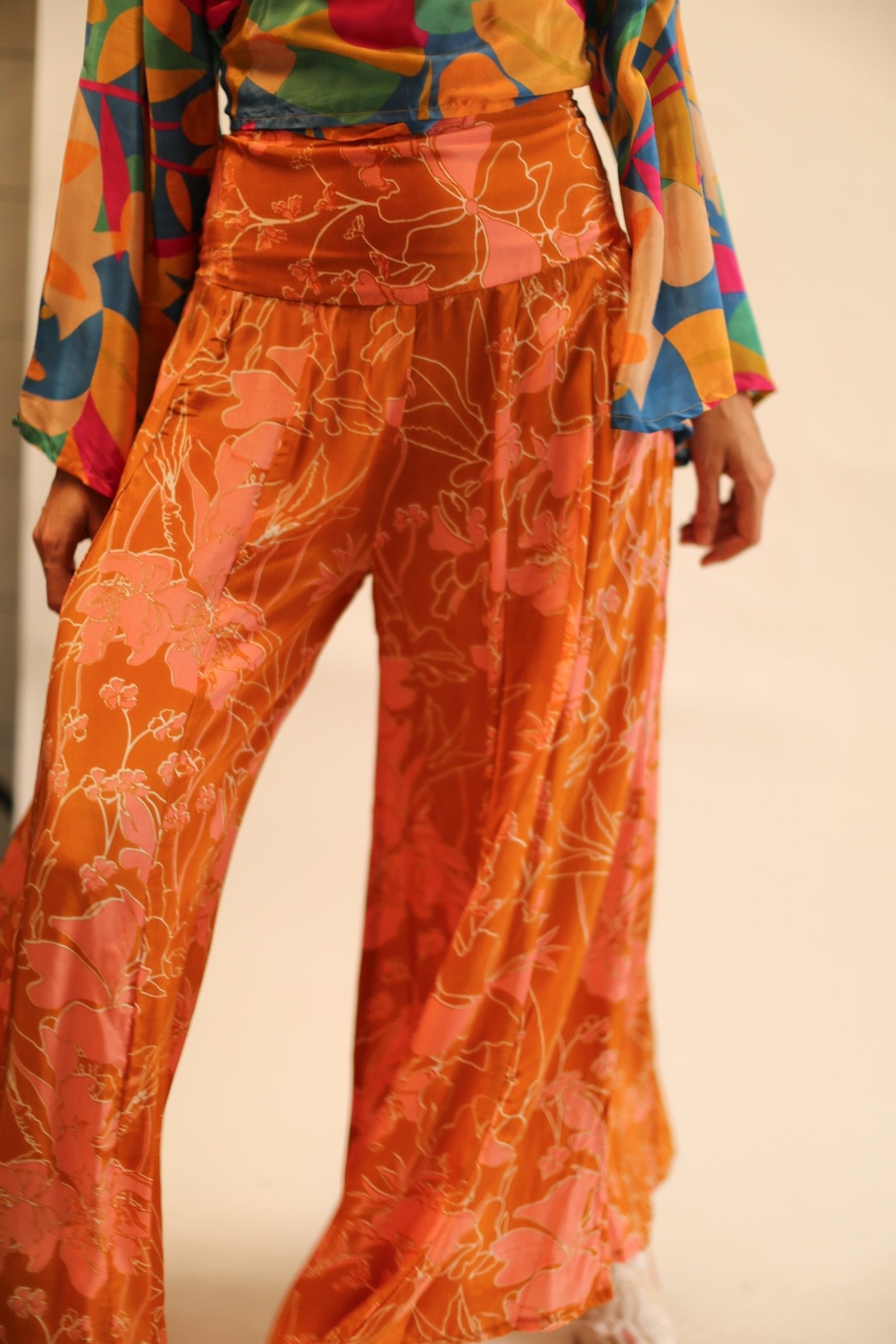 WIDE LEG BLOCK PRINT SILK PANTS RUBY - MOMO STUDIO BERLIN - Berlin Concept Store - sustainable & ethical fashion