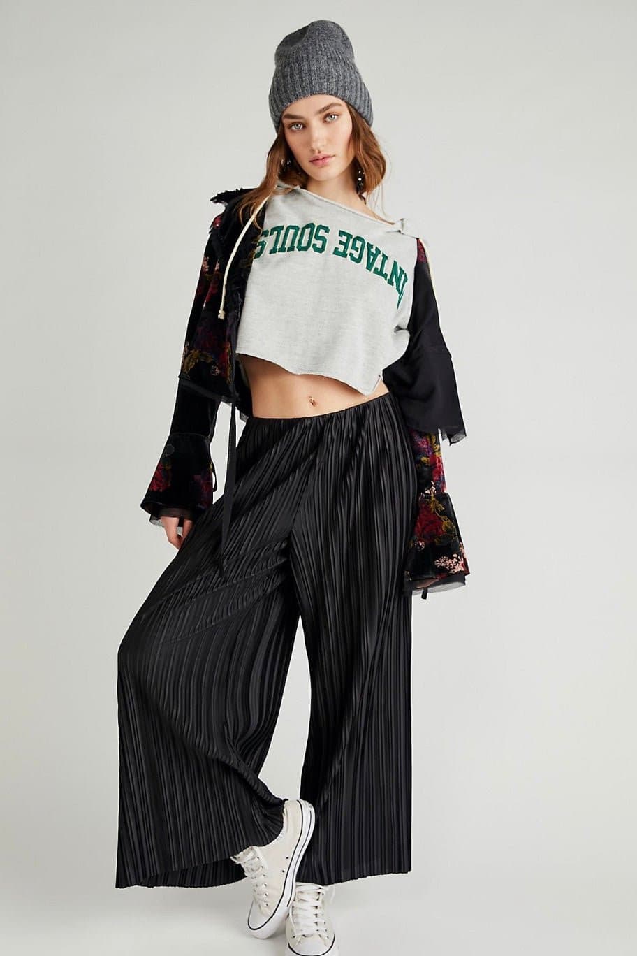 WINONA PLEATED FLARE PANTS - MOMO STUDIO BERLIN - Berlin Concept Store - sustainable & ethical fashion