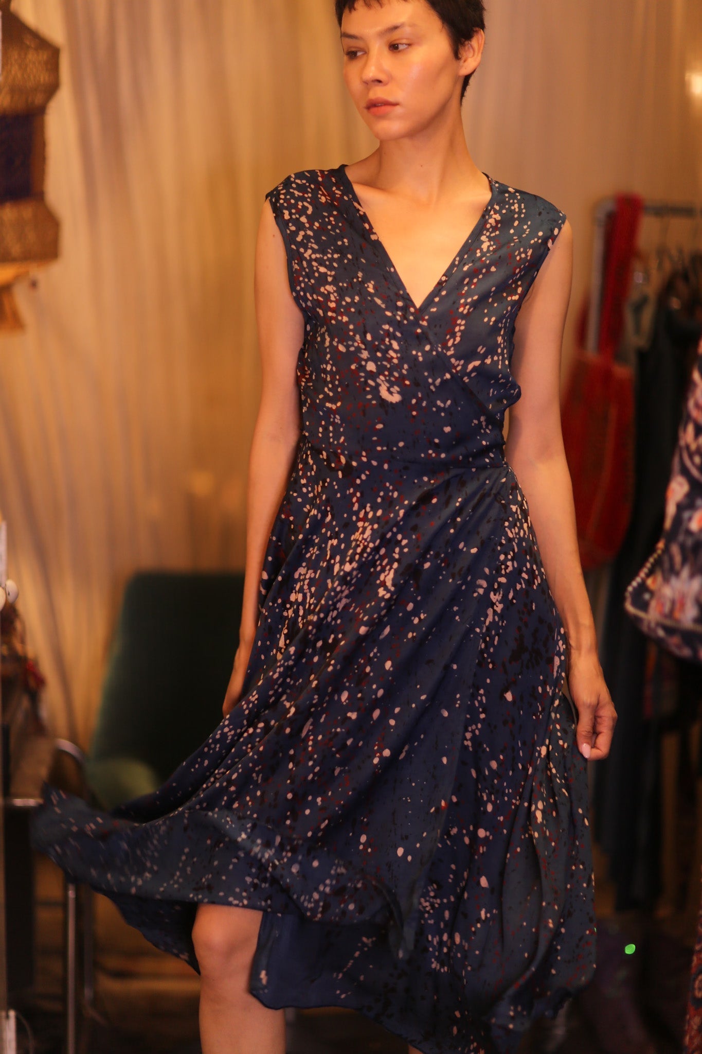 WRAP SILK DRESS GABRIELE SCARLET - MOMO STUDIO BERLIN - Berlin Concept Store - sustainable & ethical fashion
