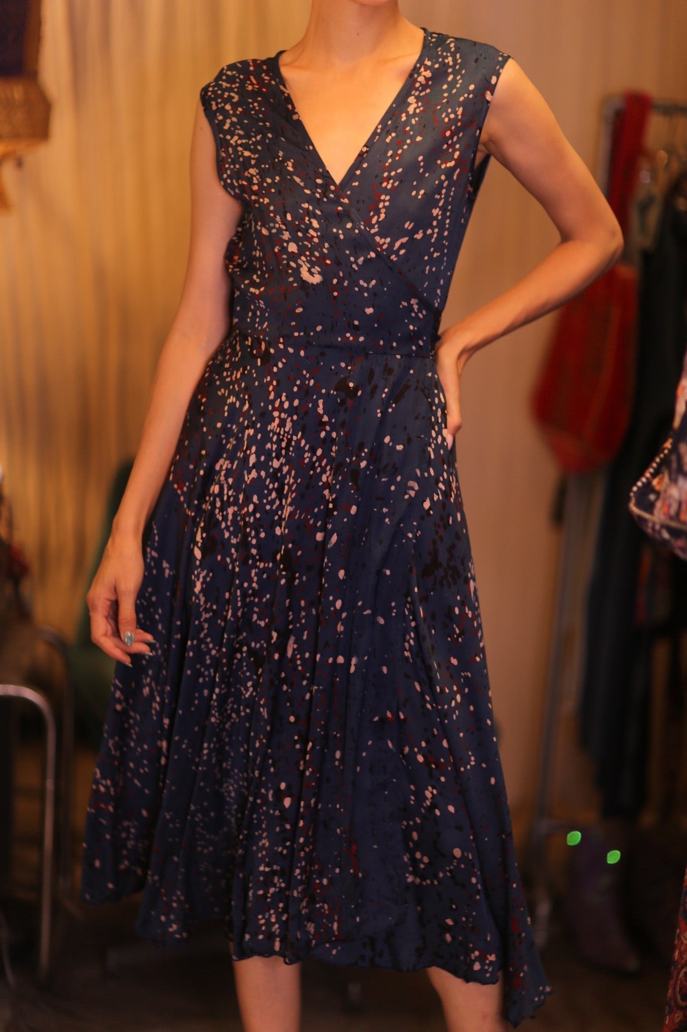 WRAP SILK DRESS GABRIELE SCARLET - MOMO STUDIO BERLIN - Berlin Concept Store - sustainable & ethical fashion