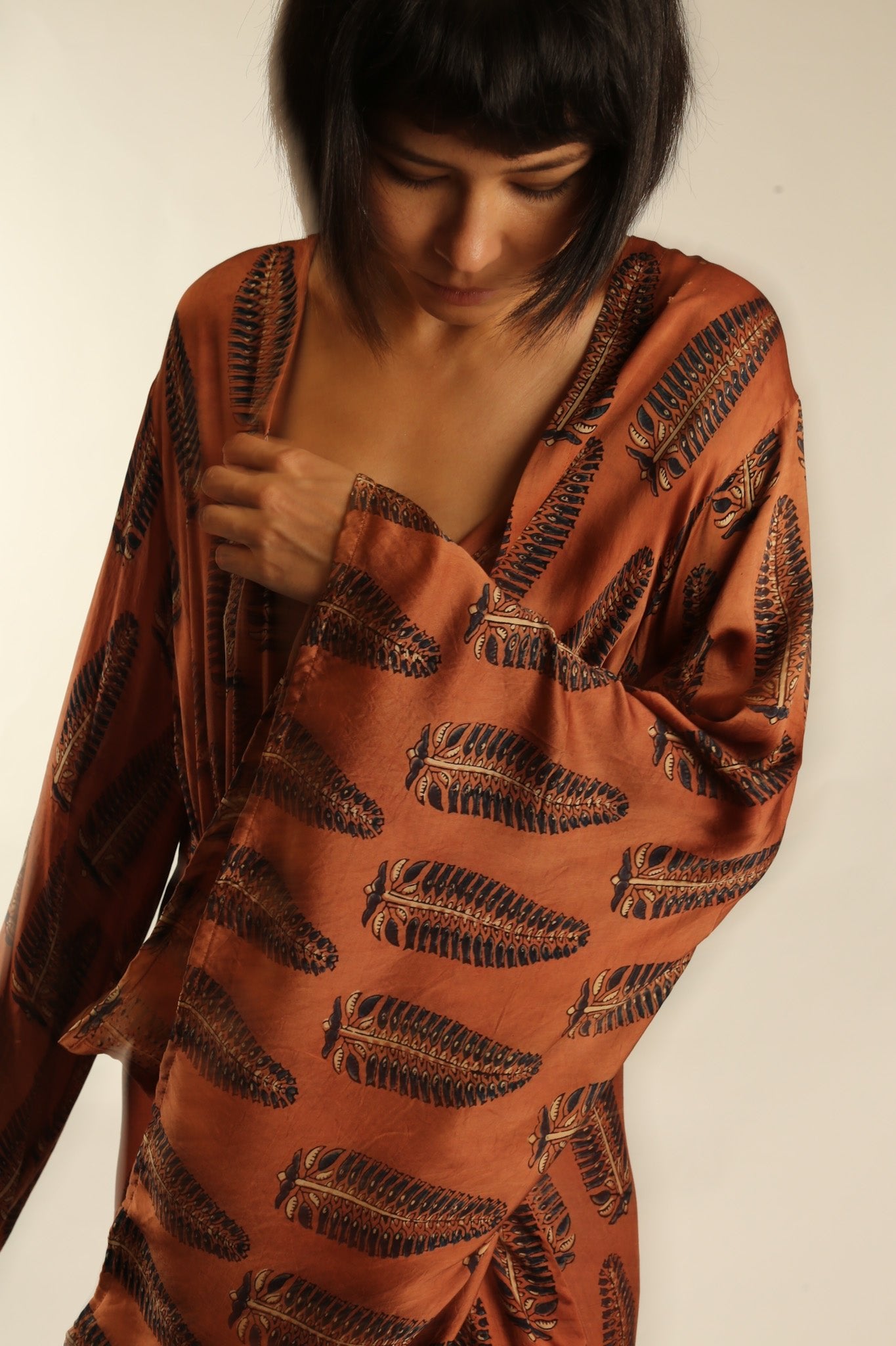 XL KIMONO FEATHER SILK KIMONO BOZENA - MOMO STUDIO BERLIN - Berlin Concept Store - sustainable & ethical fashion