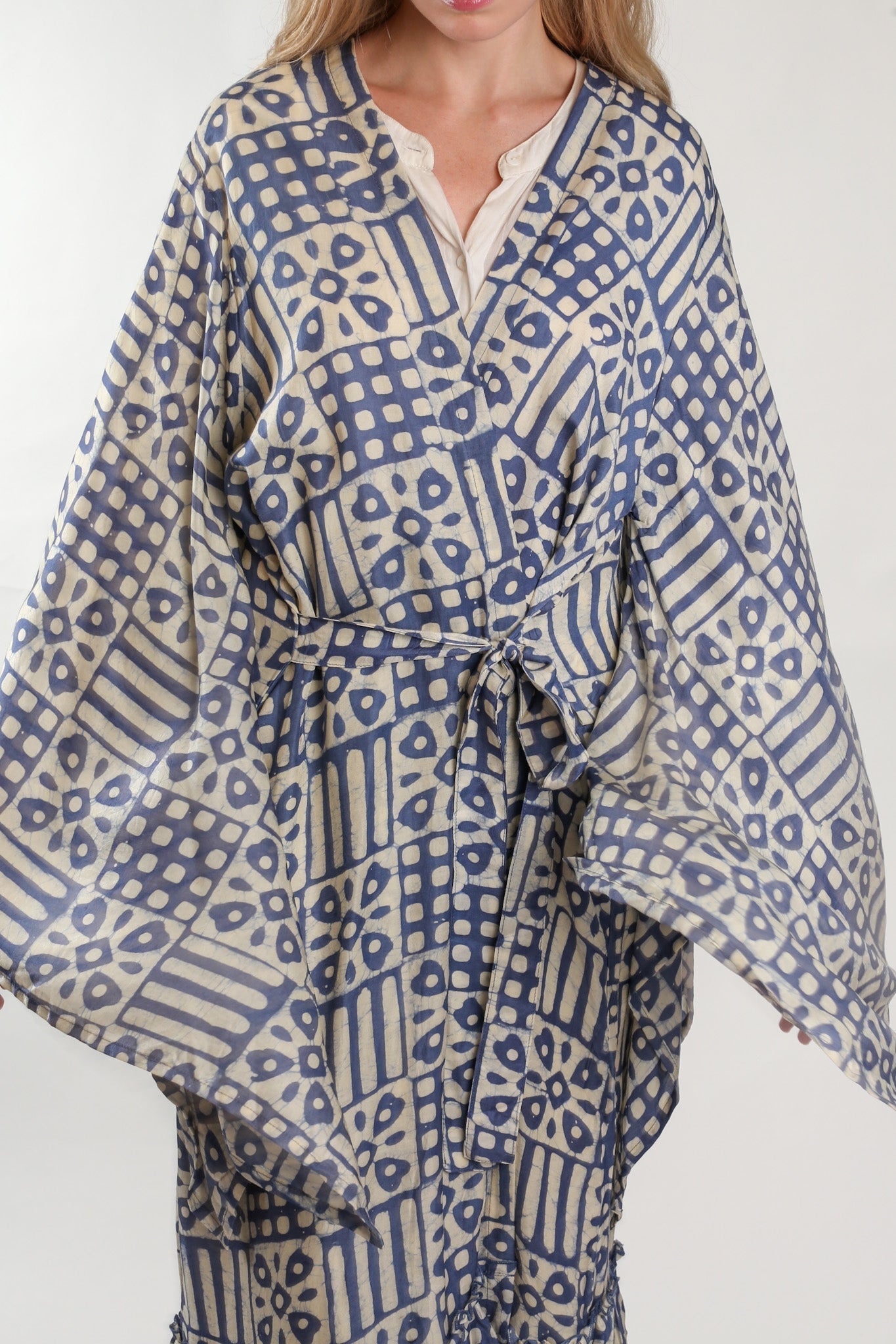 XL SILK KIMONO ADELLA - MOMO STUDIO BERLIN - Berlin Concept Store - sustainable & ethical fashion