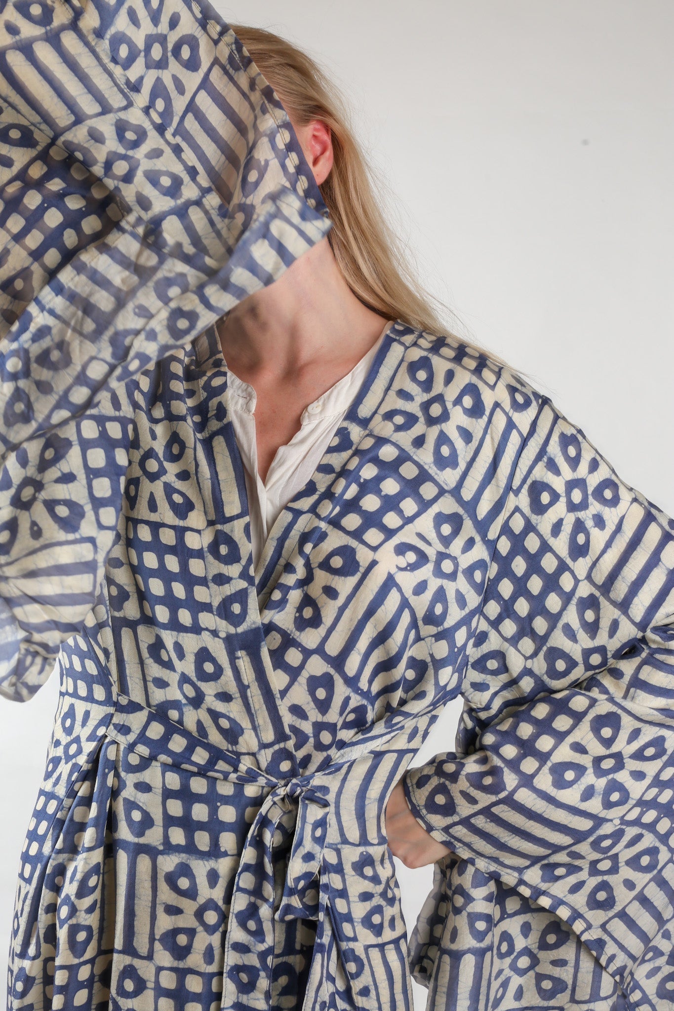 XL SILK KIMONO ADELLA - MOMO STUDIO BERLIN - Berlin Concept Store - sustainable & ethical fashion