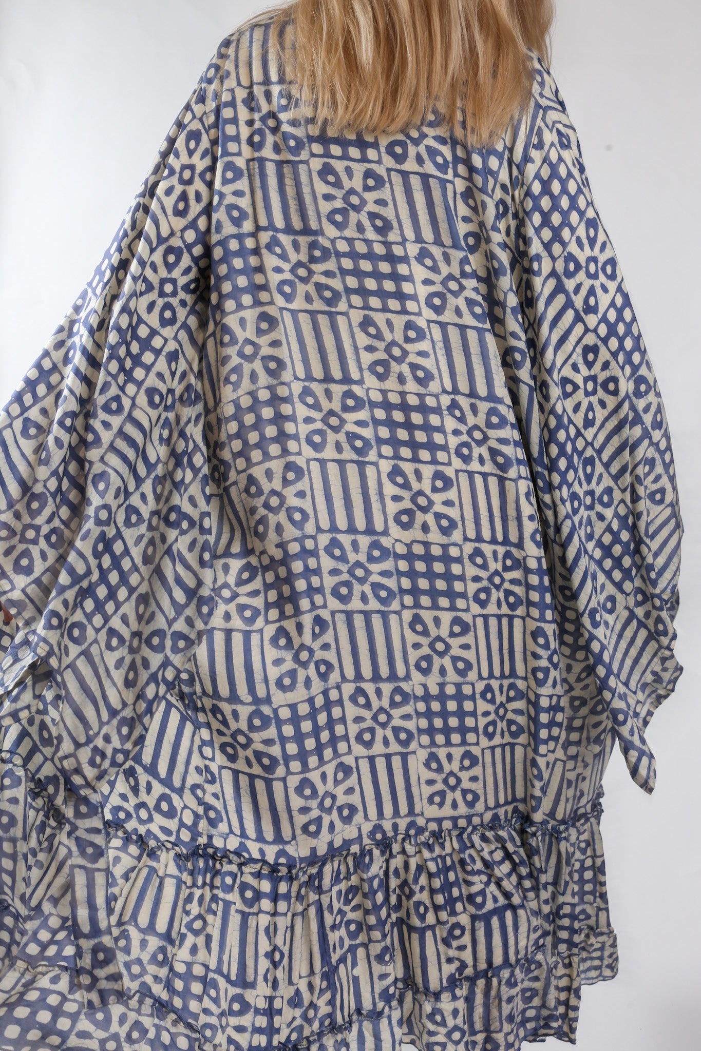 XL SILK KIMONO ADELLA - MOMO STUDIO BERLIN - Berlin Concept Store - sustainable & ethical fashion