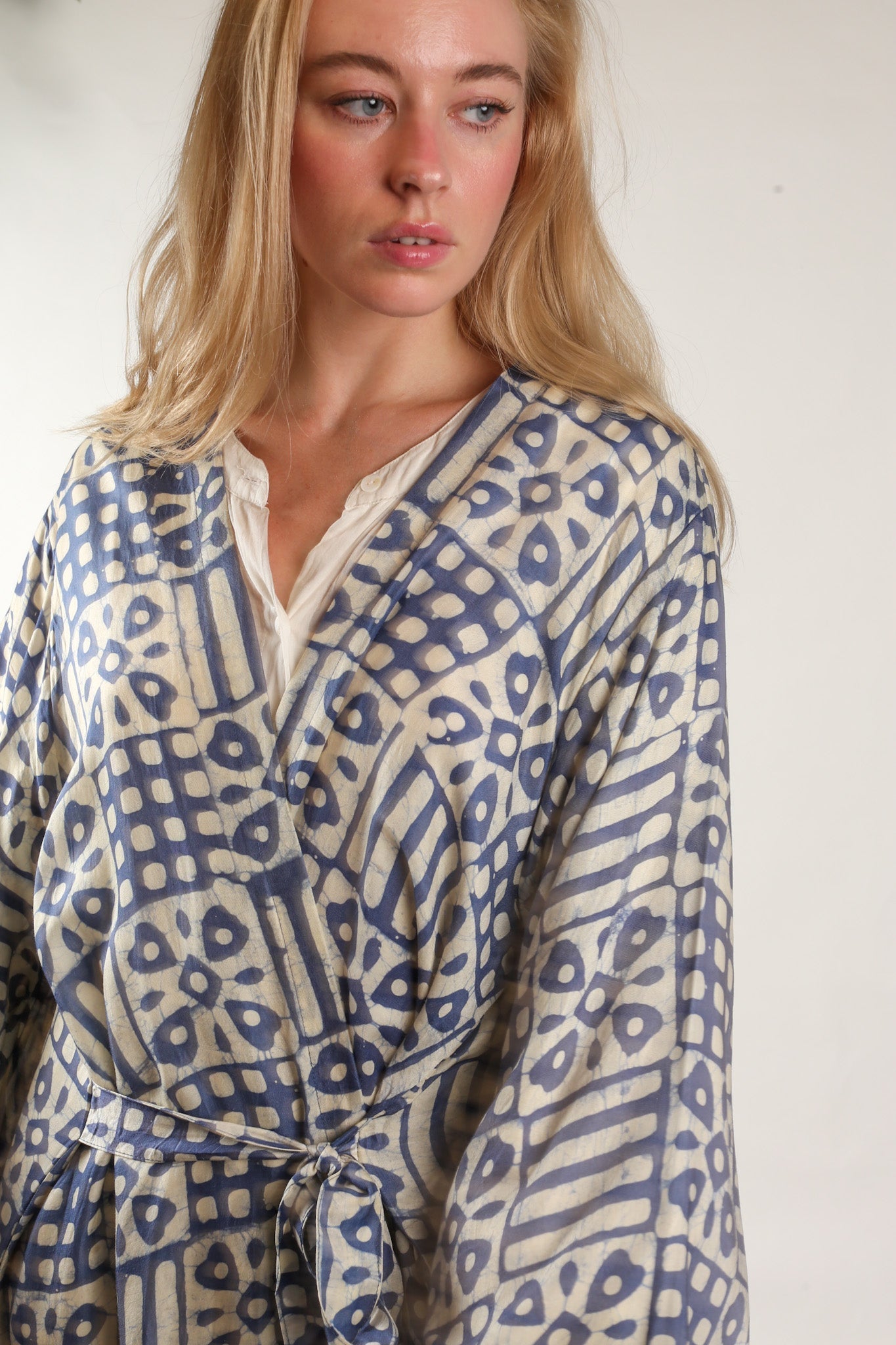 XL SILK KIMONO ADELLA - MOMO STUDIO BERLIN - Berlin Concept Store - sustainable & ethical fashion