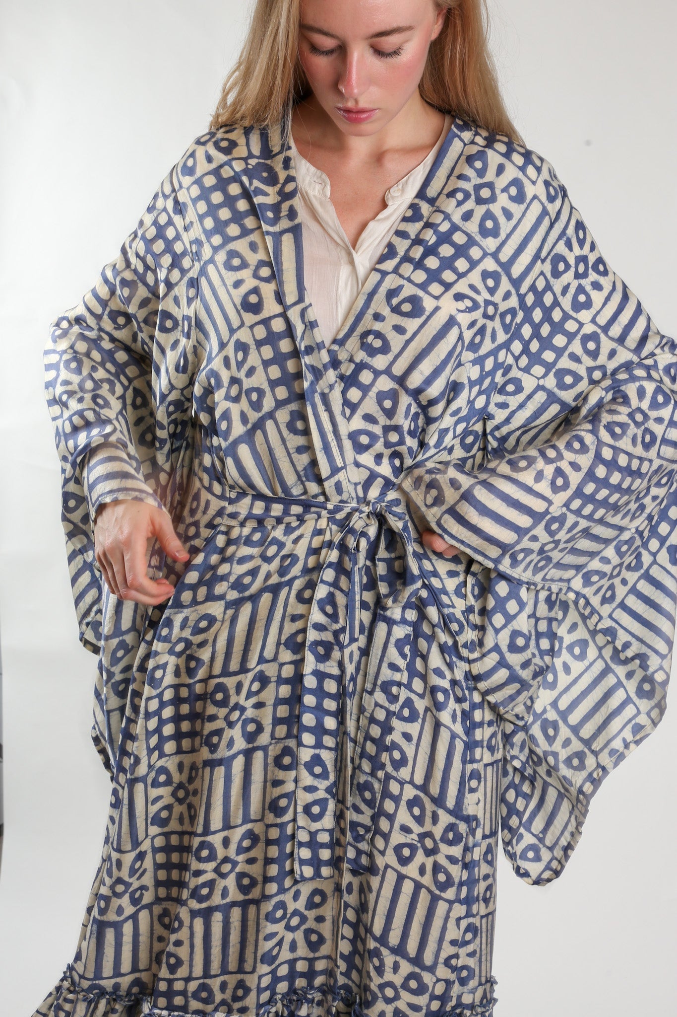 XL SILK KIMONO ADELLA - MOMO STUDIO BERLIN - Berlin Concept Store - sustainable & ethical fashion