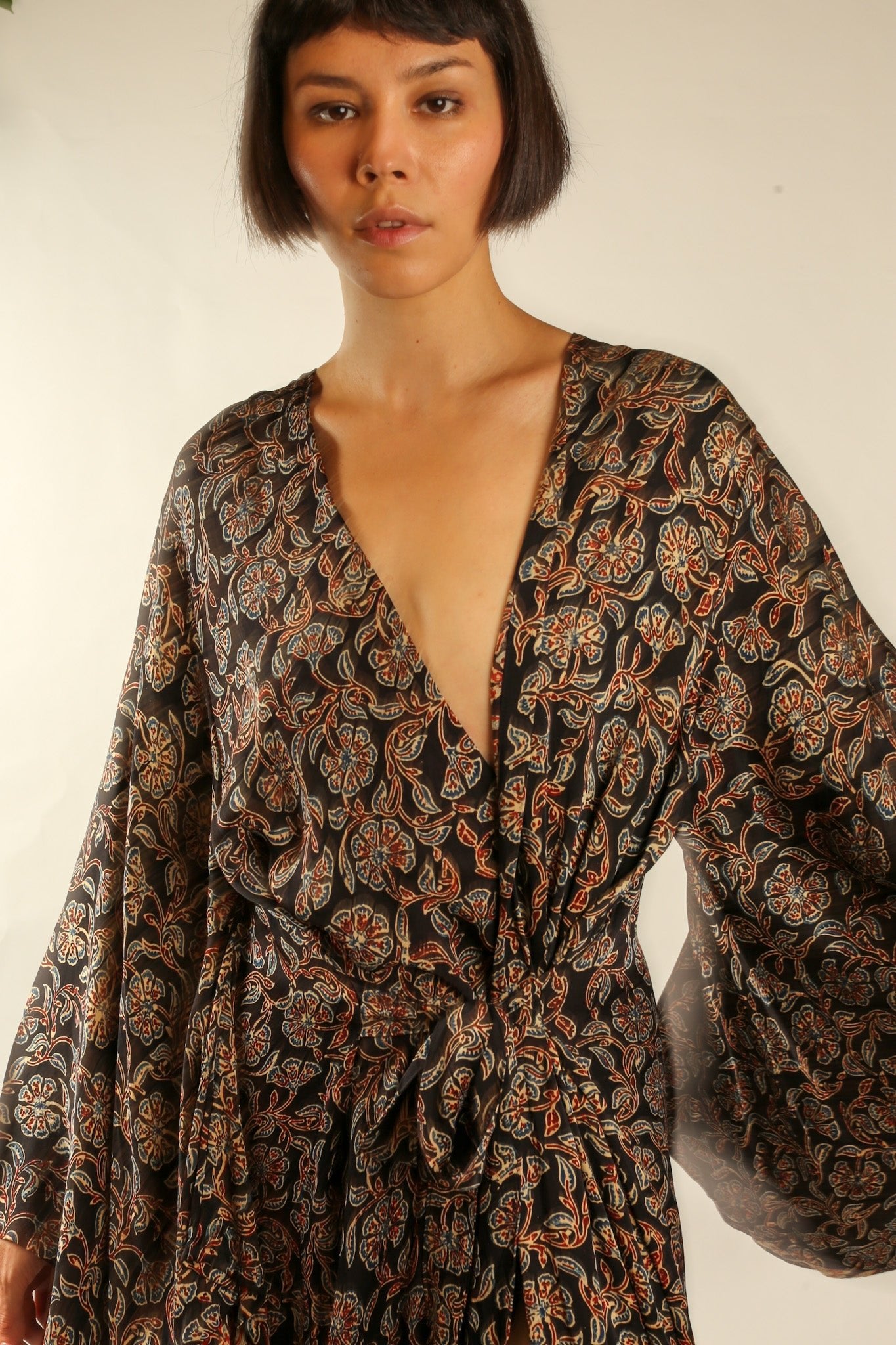 XL SILK KIMONO BINA - MOMO STUDIO BERLIN - Berlin Concept Store - sustainable & ethical fashion