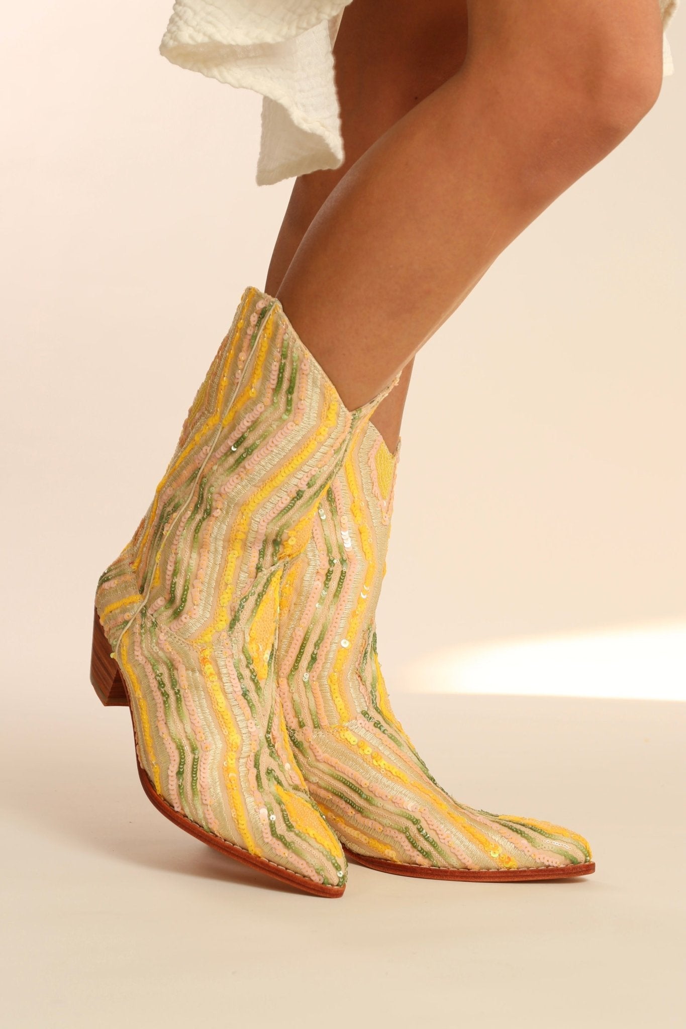 YELLOW WESTERN SEQUIN EMBROIDERED BOOTS SILK MADELAIN - MOMO STUDIO BERLIN - Berlin Concept Store - sustainable & ethical fashion