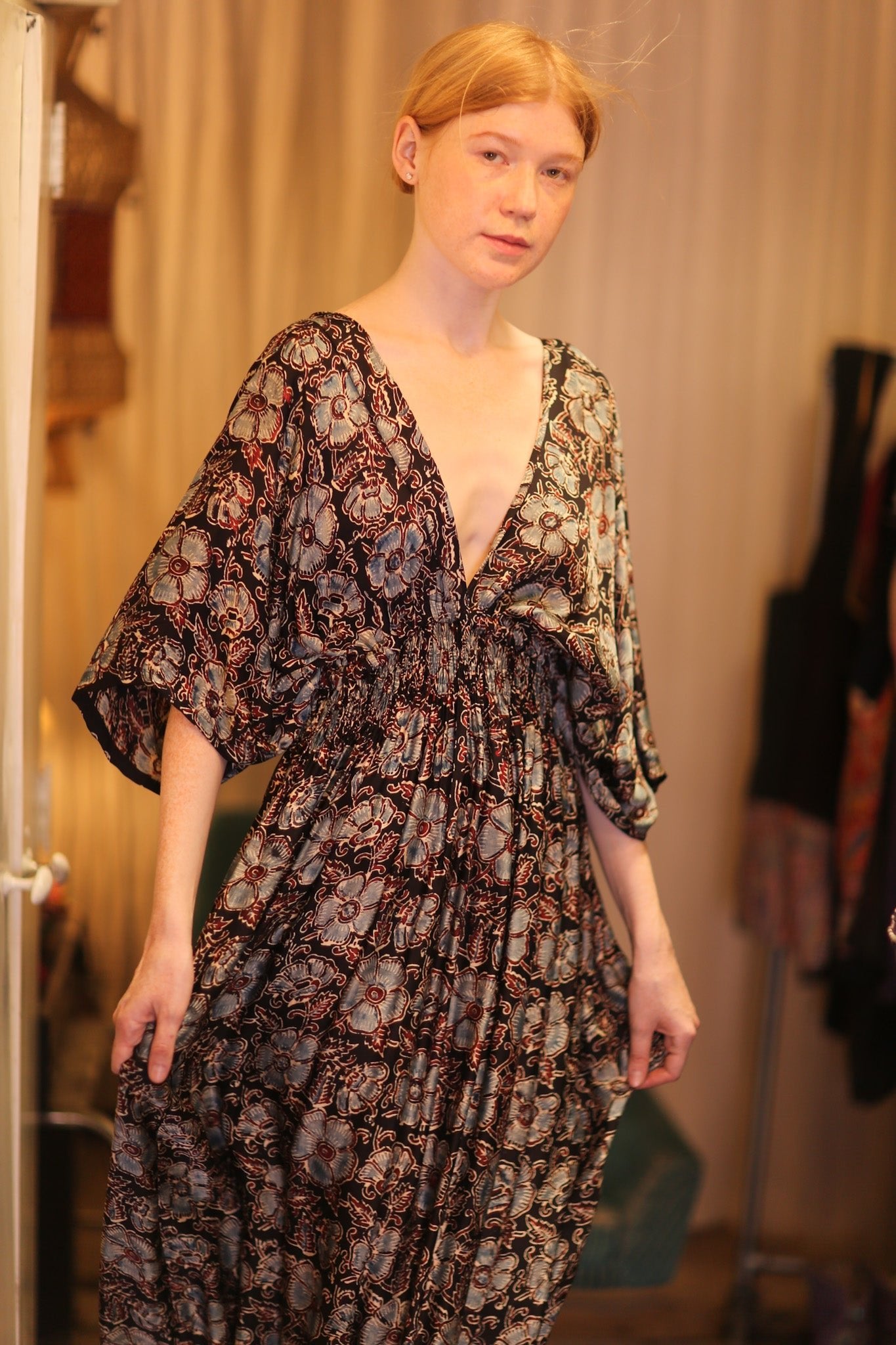 ZURI SILK DRESS DAISYIS - BANGKOK TAILOR CLOTHING STORE - HANDMADE CLOTHING