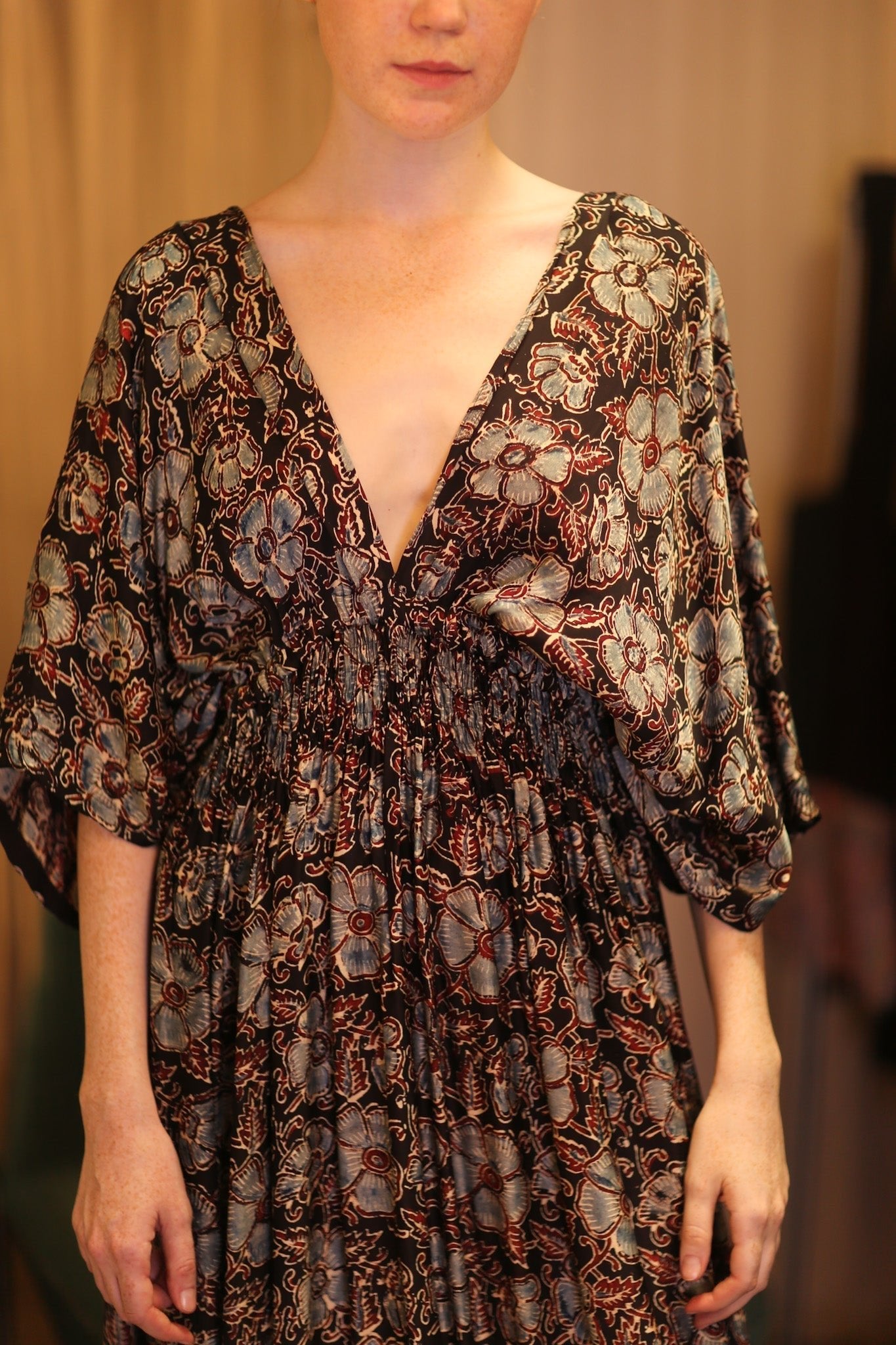 ZURI SILK DRESS DAISYIS - MOMO STUDIO BERLIN - Berlin Concept Store - sustainable & ethical fashion