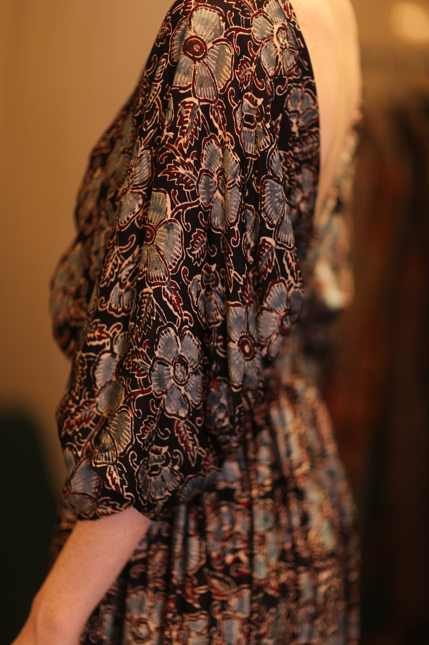 ZURI SILK DRESS DAISYIS - MOMO STUDIO BERLIN - Berlin Concept Store - sustainable & ethical fashion