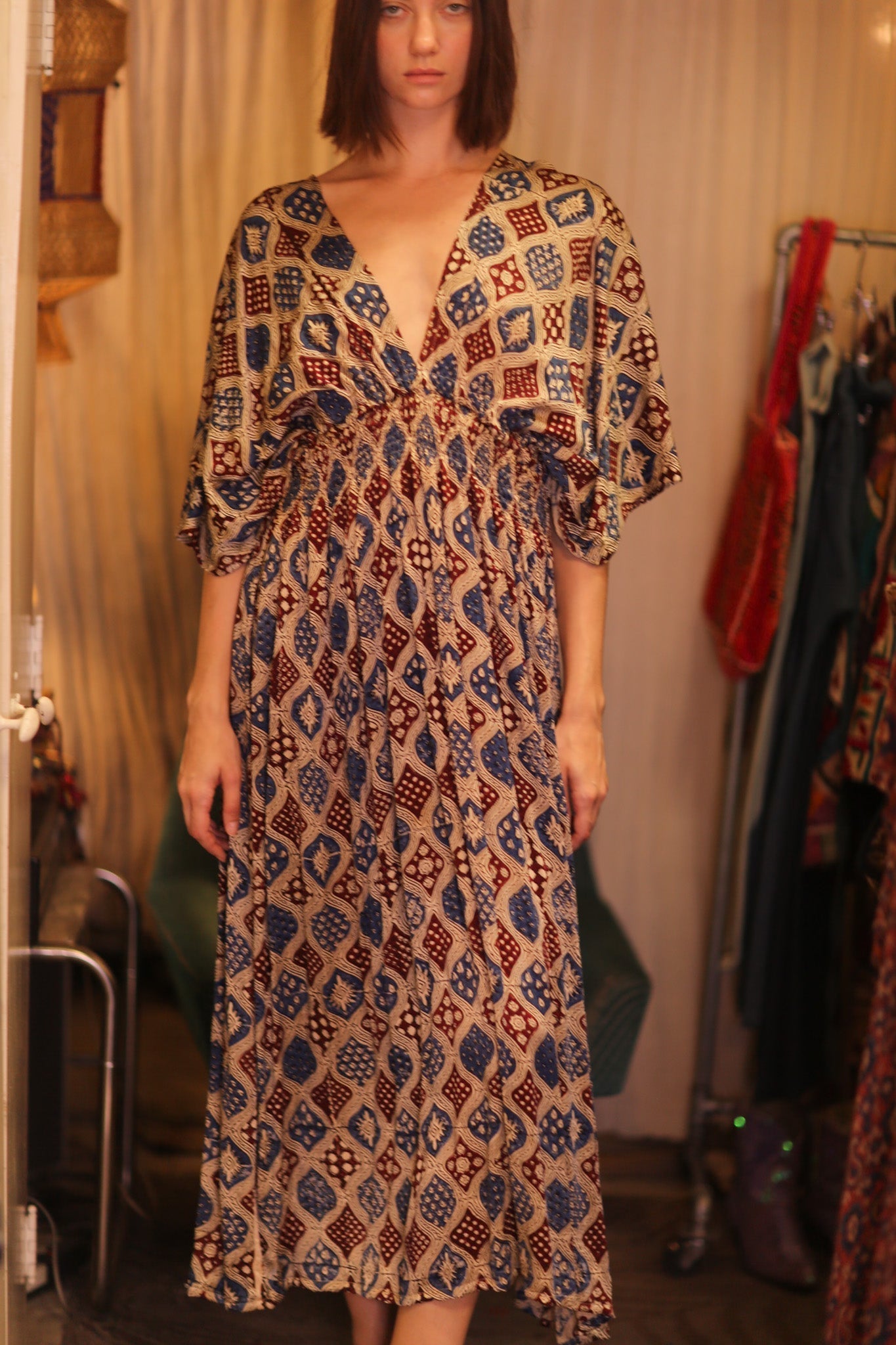 ZURI SILK DRESS PIX - MOMO STUDIO BERLIN - Berlin Concept Store - sustainable & ethical fashion