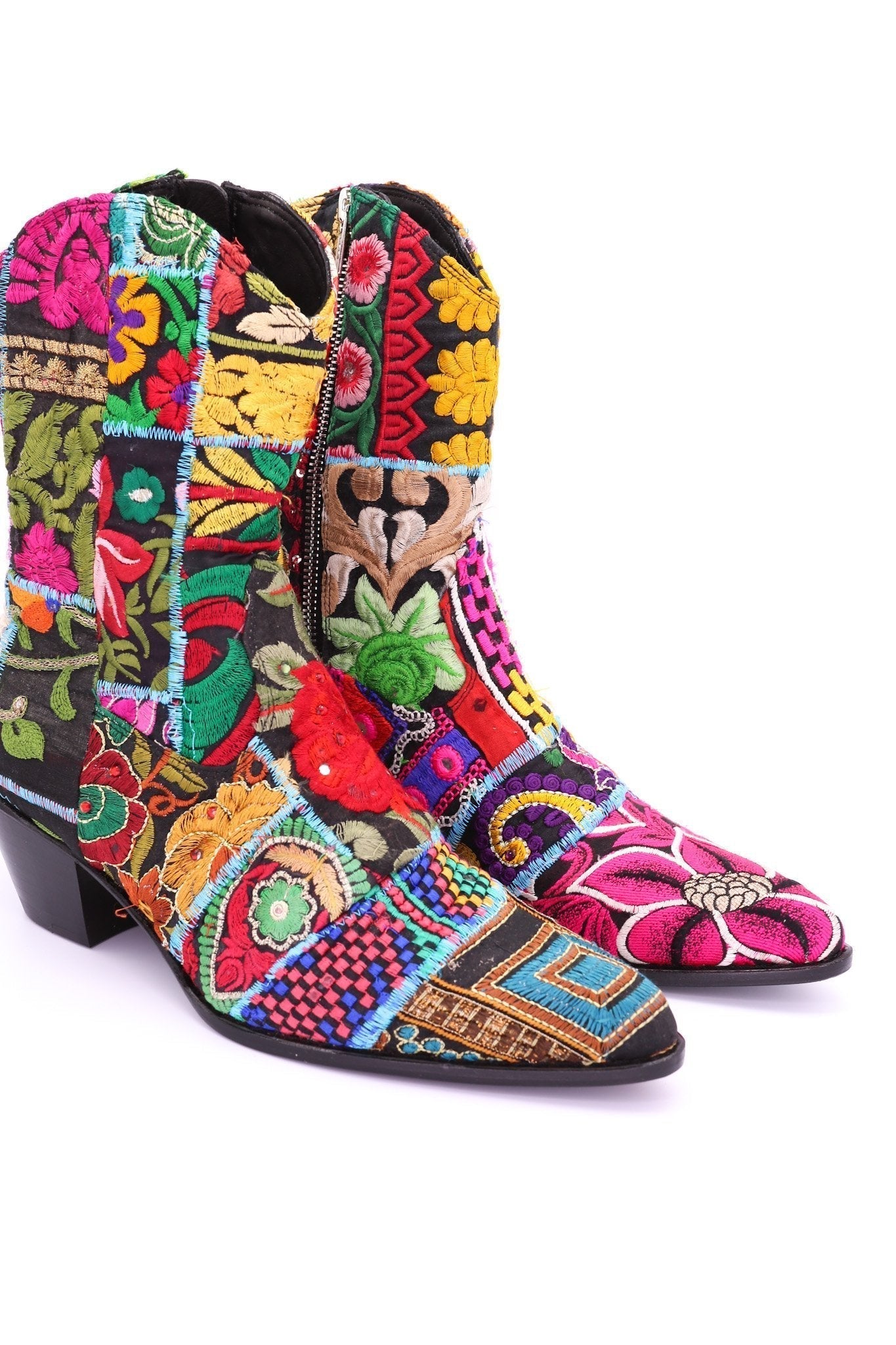 EMBROIDERED PATCHWORK BOOTS GINALYN (BLACK) - MOMO STUDIO BERLIN - Berlin Concept Store - sustainable & ethical fashion