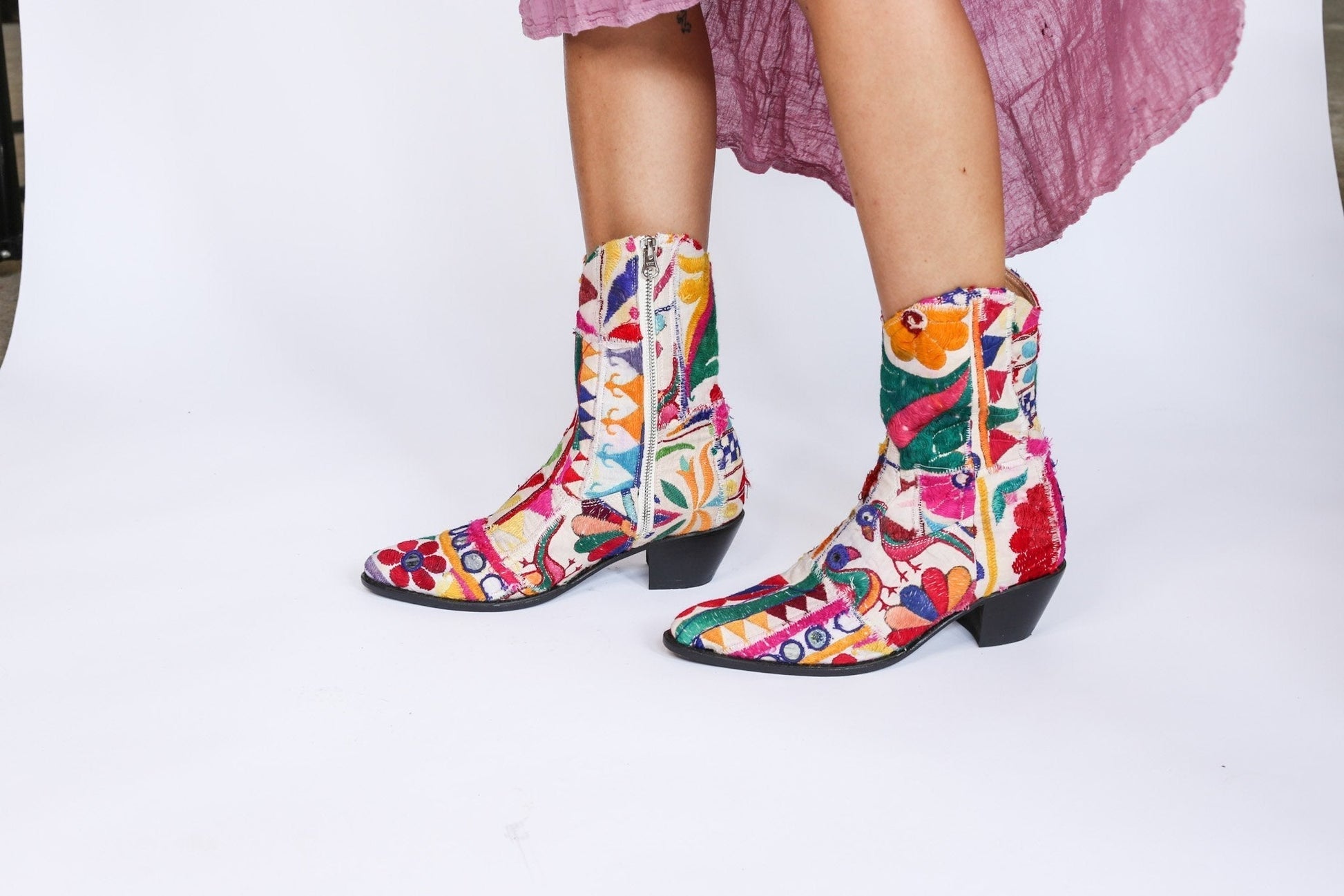 Embroidered Patchwork Cowboy Boots Ginalyn - MOMO STUDIO BERLIN - Berlin Concept Store - sustainable & ethical fashion